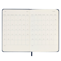12M Daily Kalenteri Hardcover Pocket Sapphire Blue ryhmässä Paperit ja Lehtiöt / Kalenterit / 12 kk kalenterit @ Pen Store (130157)
